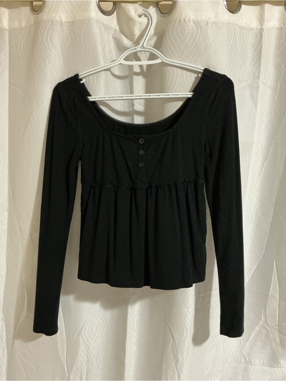 Black Long-Sleeve Scoop Neck Women's Top